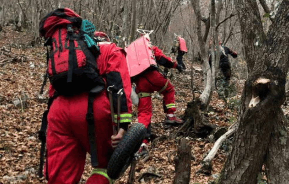 ČETIRI ŽENE TRAŽILE POMOĆ kod Đerdapske <span style='color:red;'><b>klisure</b></span>! Gorska služba TRAGA za njima