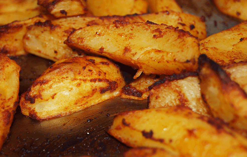 VEČERA SA KROMPIROM : Punjeni krompir sa šunkom i sirom, recept koji obara s nogu