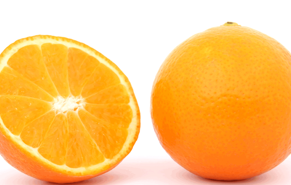 Вес кожуры апельсина. Померанец цитрус. Померанец апельсин. Апельсин на белом фоне. Оранжевый фрукт.