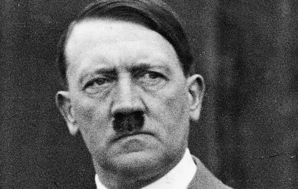 ADOLF HITLER KAO SUPERSTAR