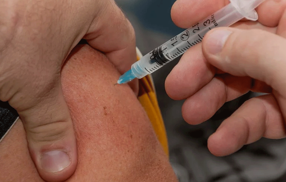 SRPSKI NAUČNIK DAO DOKAZE KOJI RUŠE TEORIJE ZAVERE: 'Da možemo da stavljamo čipove u vakcine ŽIVELI BISMO 150 GODINA' 