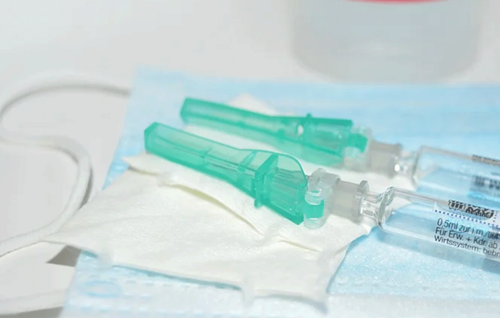SZO odobrila kinesku KanSino vakcinu protiv kovida