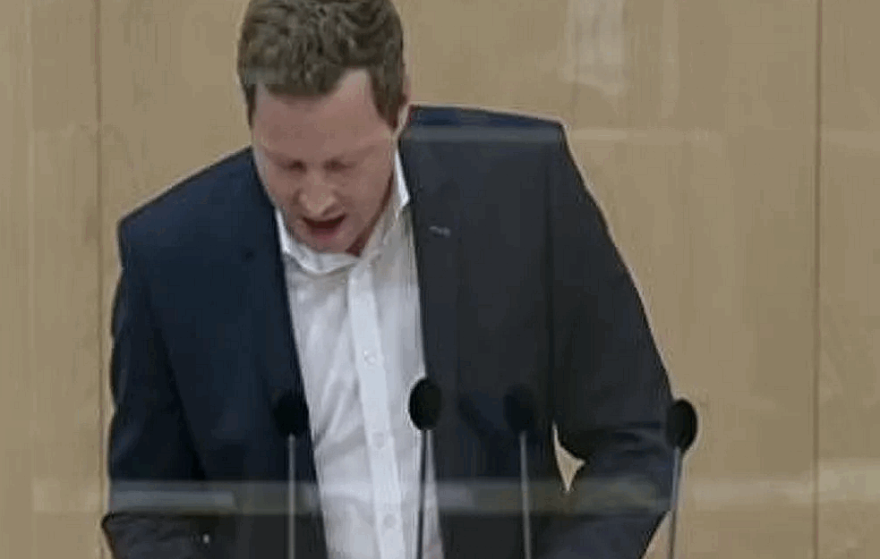 AUSTRIJSKI POSLANIK OTKRIO: Sipao KOKA KOLU na testove za koronu i BILI SU POZITIVNI (VIDEO)