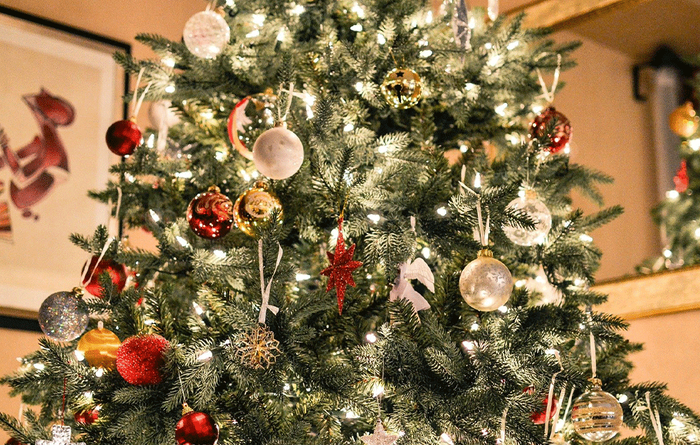 PRAVO VREME ZA DEKORACIJU: Jednostavni saveti i ideje za novogodišnju i božićnu dekoraciju doma