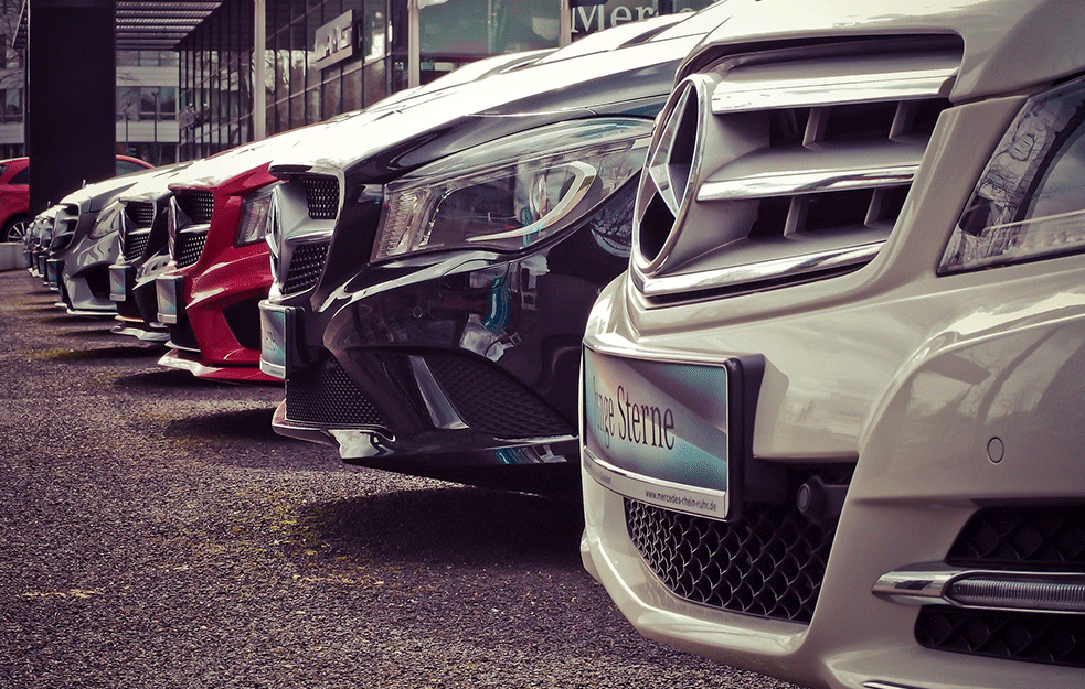 ZA ILI PROTIV? Da li je <span style='color:red;'><b>pranje automobila</b></span> zimi poželjno i koji su rizici?