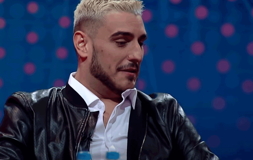 DARKO LAZIĆ NE ŠTEDI : Prepisao novoj <span style='color:red;'><b>saputnici</b></span> nekretininu i to nije sve 