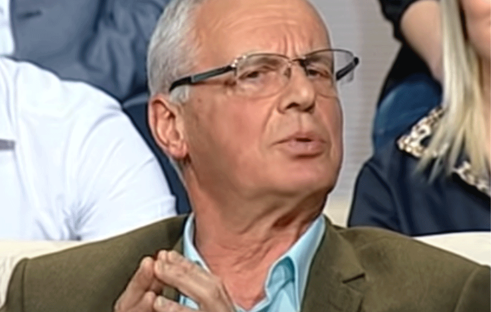 Vučićev otac hitno prebačen u bolnicu: <span style='color:red;'><b>Bori se za život</b></span> 