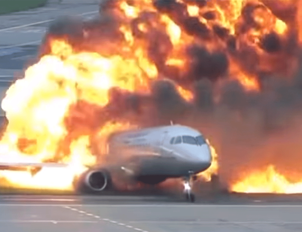 DRAMA U VAZDUHU! <span style='color:red;'><b>Zapalio se avion</b></span> sa 164 putnika iznad Halkidikija