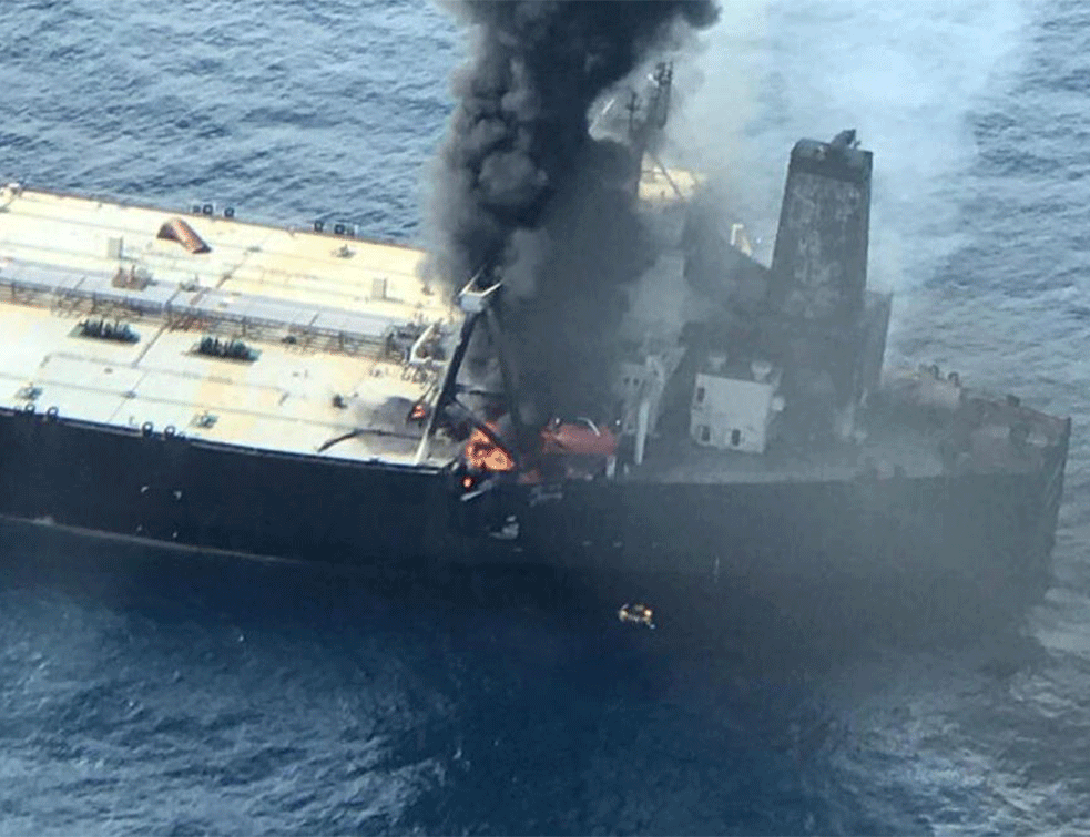 Drama u blizini jugoistočne obale Šri Lanke: Gori tanker pun sirove nafte (VIDEO)