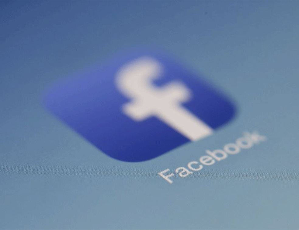 FEJSBUK SE VRAĆA NA VELIKA VRATA: Zbog sve veće popularnosti Tik - Toka, Fejsbuk pravi velike promene da bi ostao u trci