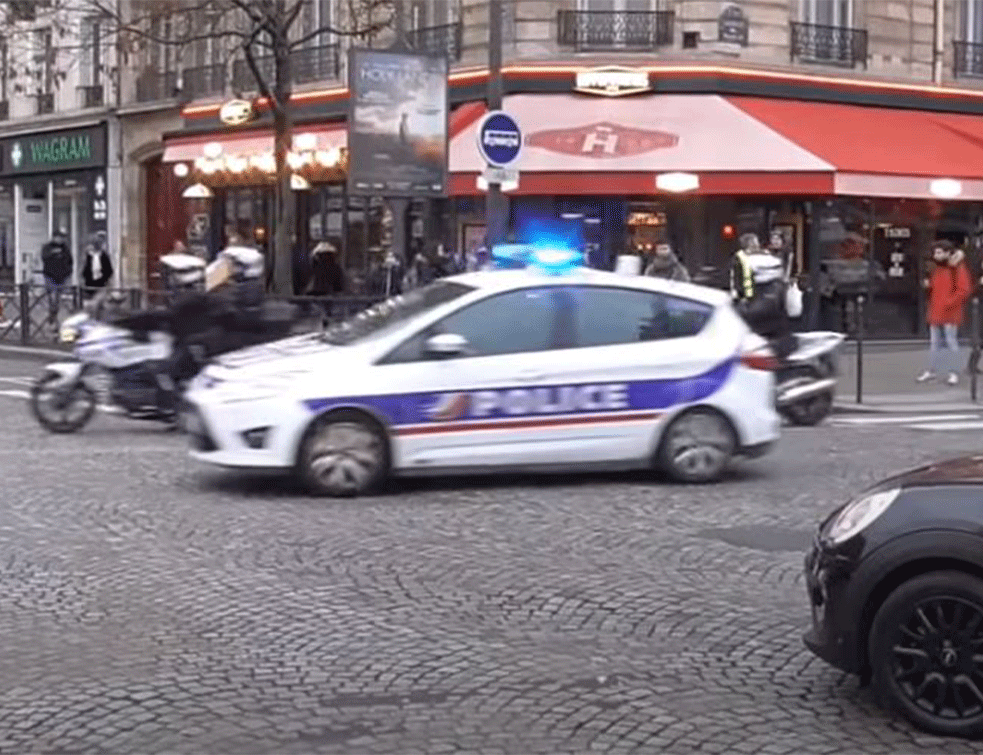 Još jedan teroristički napad u Francuskoj: Vikao '<span style='color:red;'><b>ALAHU AKBAR</b></span>' i NAPAO POLICIJU (VIDEO) 