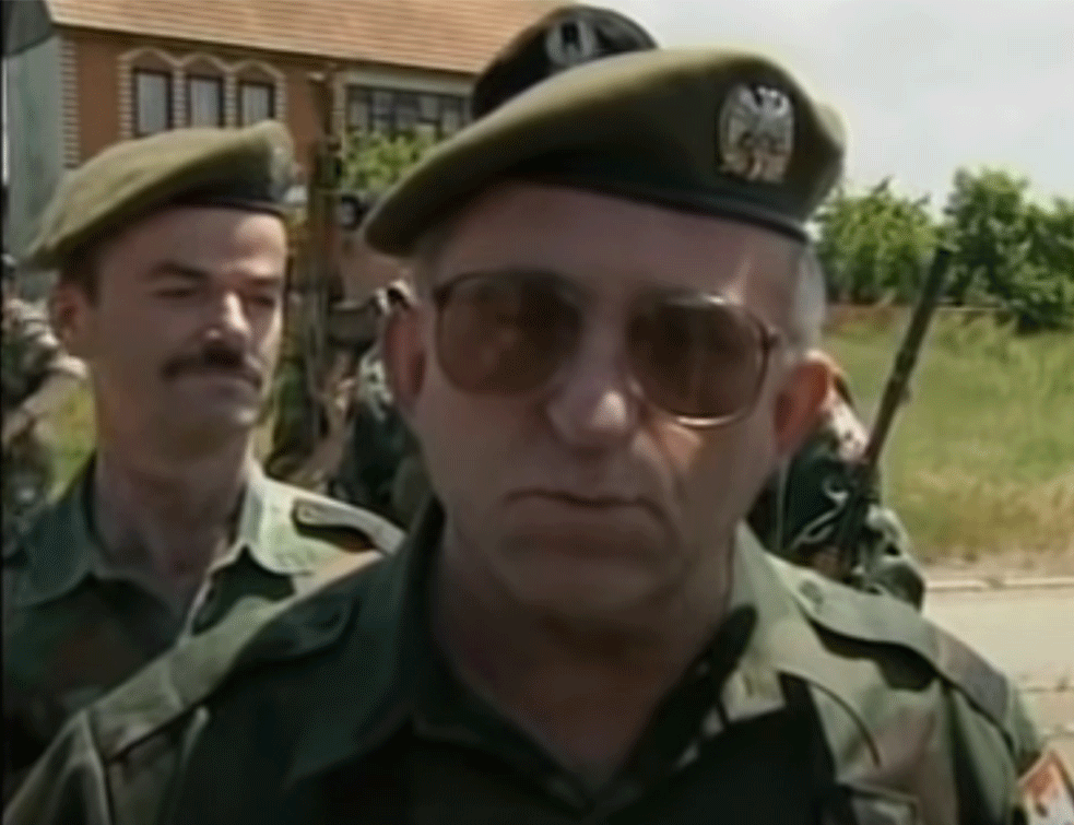 General vojske Jugoslavije <span style='color:red;'><b>Vladimir Lazarević</b></span>: Bojim se za zdravlje Ratka Mladića i bogu se molim da se izvuče