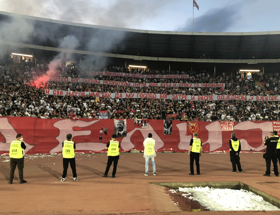 Zvezda pobedom protiv <span style='color:red;'><b>Proleter</b></span>a proslavila titulu! Marakanom se orilo: Ustala je Crna Gora, svetinja se branit' mora (VIDEO)