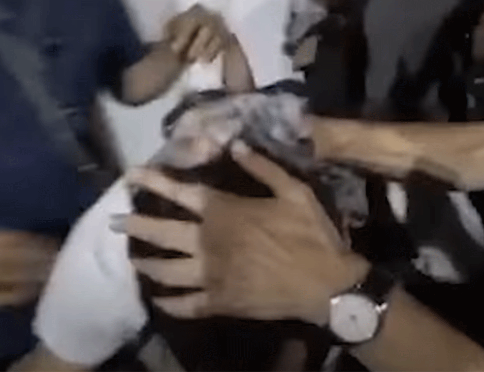 U Požegi protest za novinara Nove: Sine, ovo je za tebe! (FOTO)