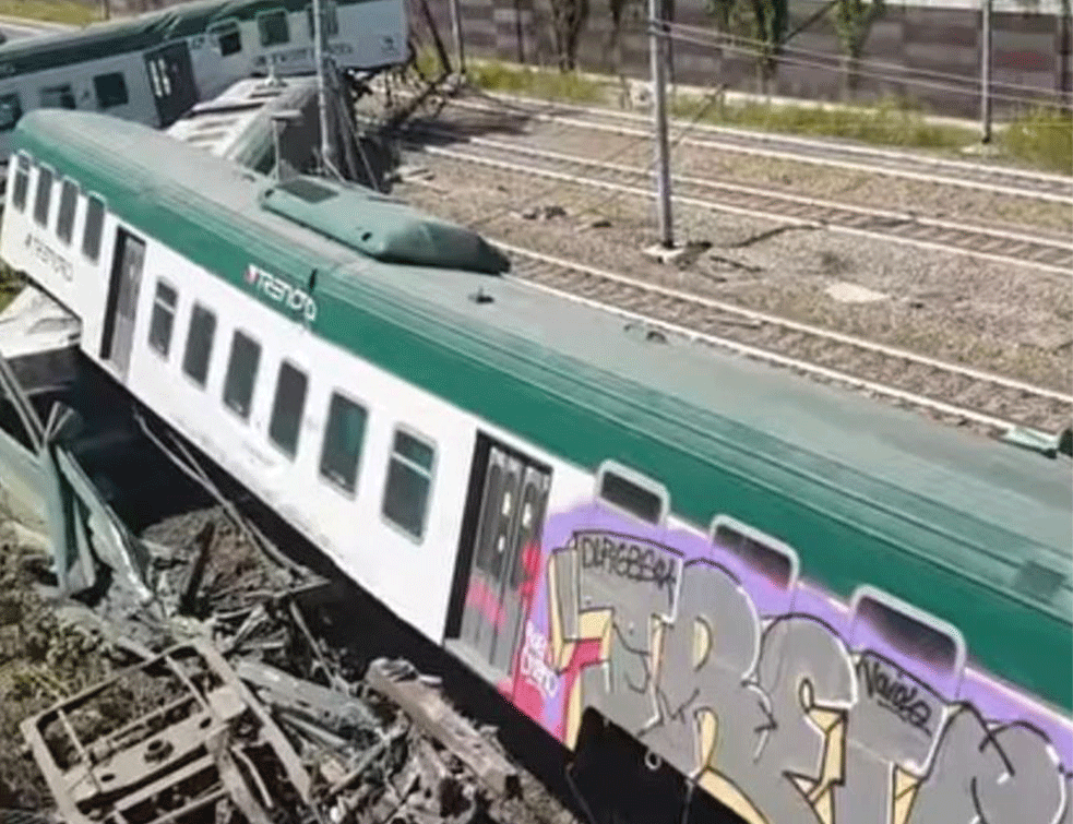 Izleteo voz iz šina u Lombardiji: Povređen mašinovođa