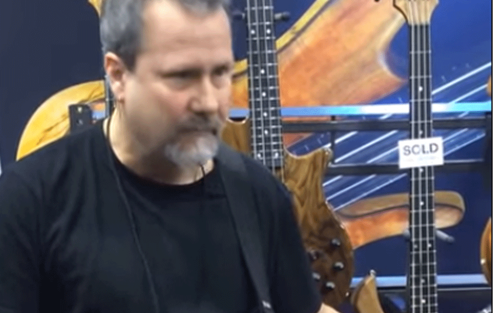 Kako je poznati roker doneo srpsku rakiju YEBIGA u Ameriku? (FOTO+VIDEO)