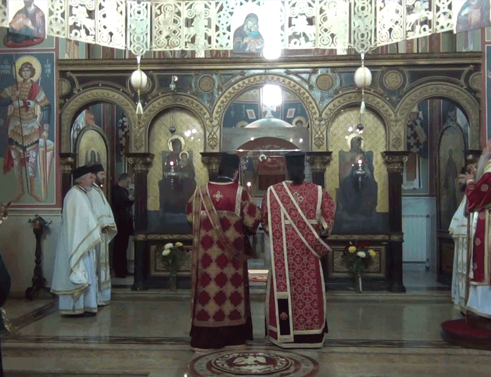 BOŽIĆ PRED NAMA DRUGI U POSLEDNJIH NEKOLIKO DECENIJA BEZ PATRIJARHA SPC: Svetu liturgiju držaće Mestobljustitelj trona <span style='color:red;'><b>HRIZOSTOM</b></span>!