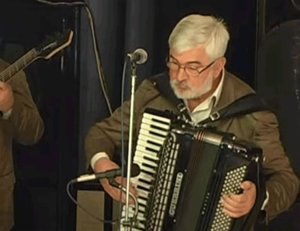 ODLAZAK LEGENDARNOG NIŠKOG HARMONIKAŠA: Preminuo Slobodan Jovanović FACA! (VIDEO)