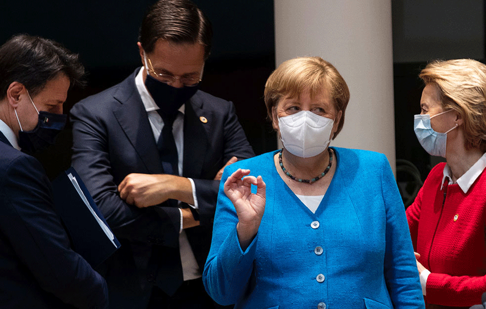 Angela Merkel Fonet/AP