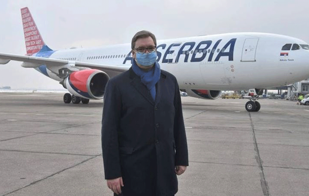 STIGLE KINESKE VAKCINE: Vučić dočekao avion sa milion doza kineske kompanije <span style='color:red;'><b>Sinofarm</b></span>!
