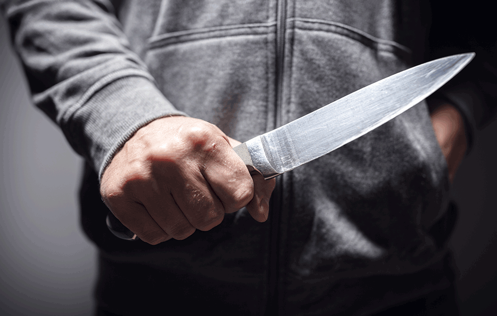 Jezivo ubistvo nožem: ZAKLAO SUPRUGU ZBOG STARATELJSTVA NAD ĆERKAMA?! 