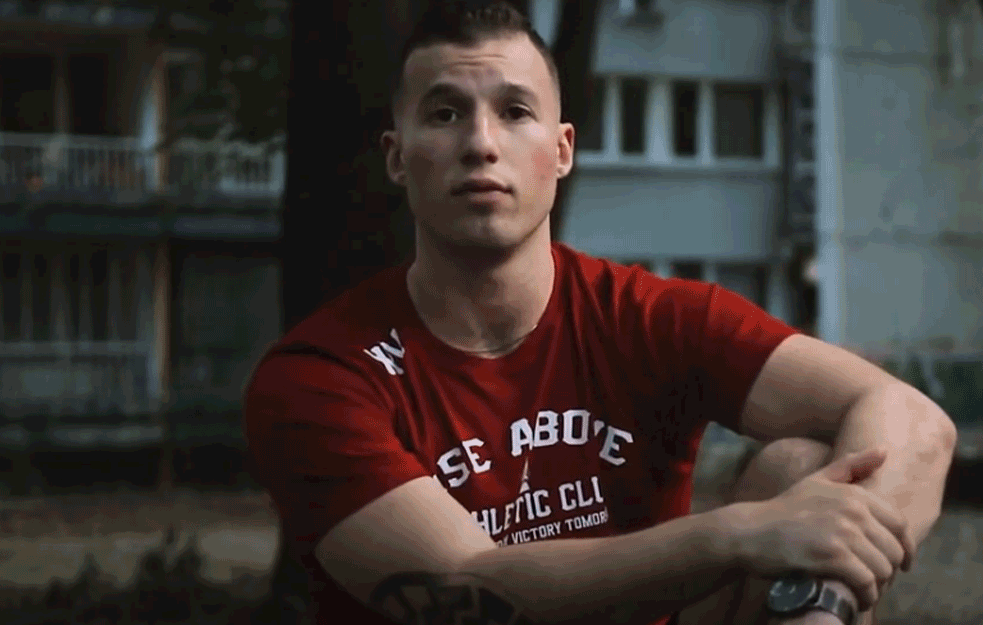 AMERIČKI <span style='color:red;'><b>NEONACISTA</b></span> PROTERAN IZ SRBIJE: Ovde hteo da napravi bazu, a došao da 'OČISTI BEOGRAD'! (VIDEO)
