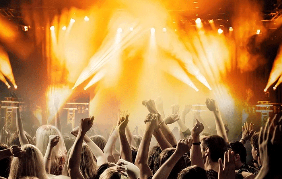 HAPŠENJE NA NOVOM BEOGRADU: Razbijena još jedna korona žurka sa ŠESTO gostiju, napali policiju! 