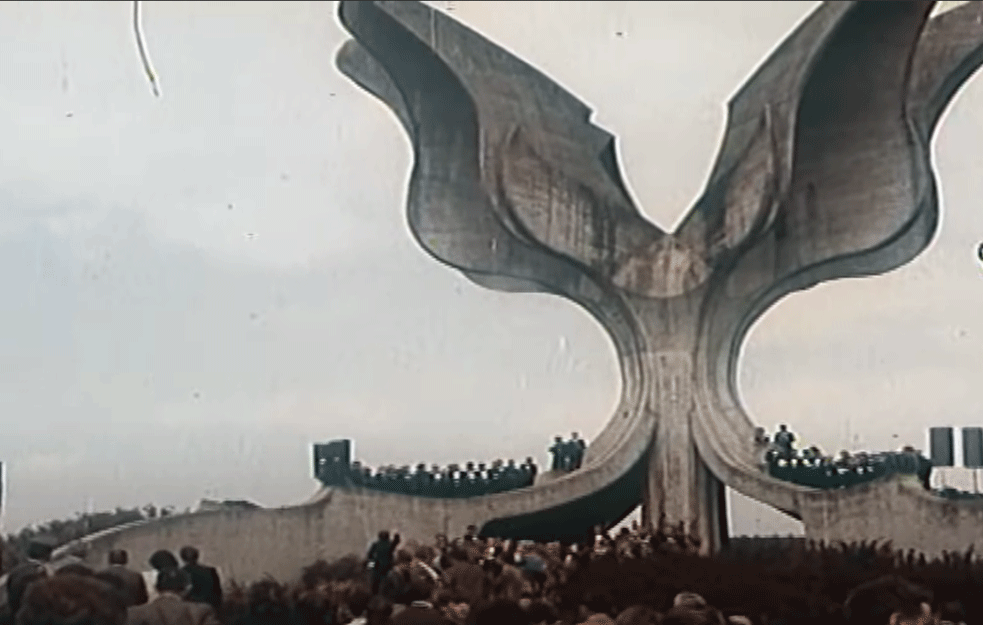 Jasenovac: Ili <span style='color:red;'><b>srpska kultura</b></span> sećanja