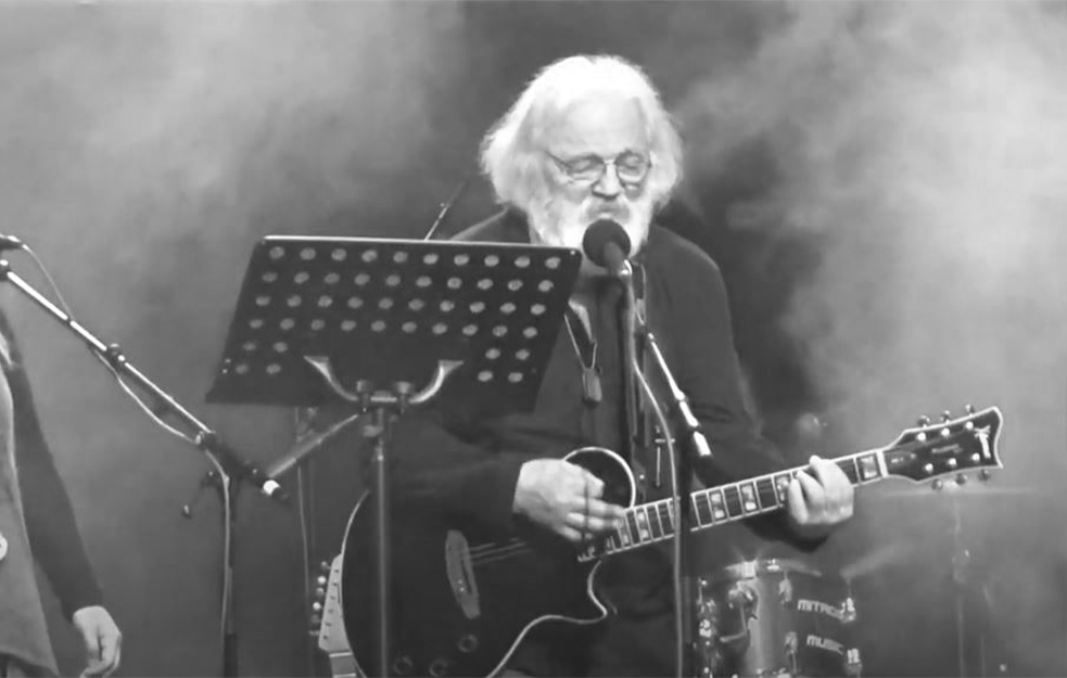 NAPUSTILA NAS ROK LEGENDA: Preminuo Branko Marušić Čutura (VIDEO)