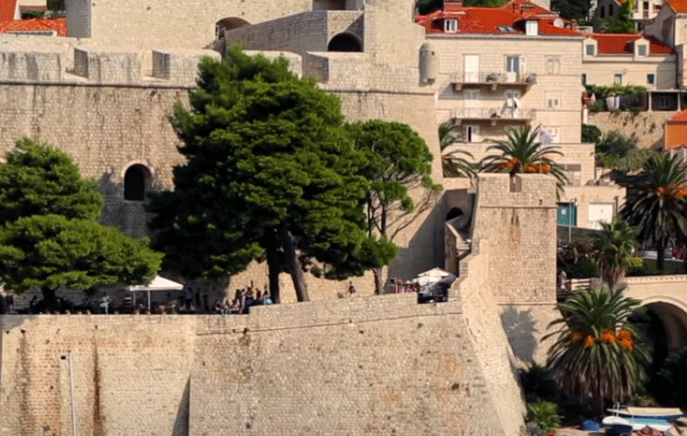 NAJDUŽI SUDSKI SPOR U REGIONU TRAJE 49 GODINA: Oko vile u Dubrovniku danas se sude PRANEĆACI vlasnika (FOTO)