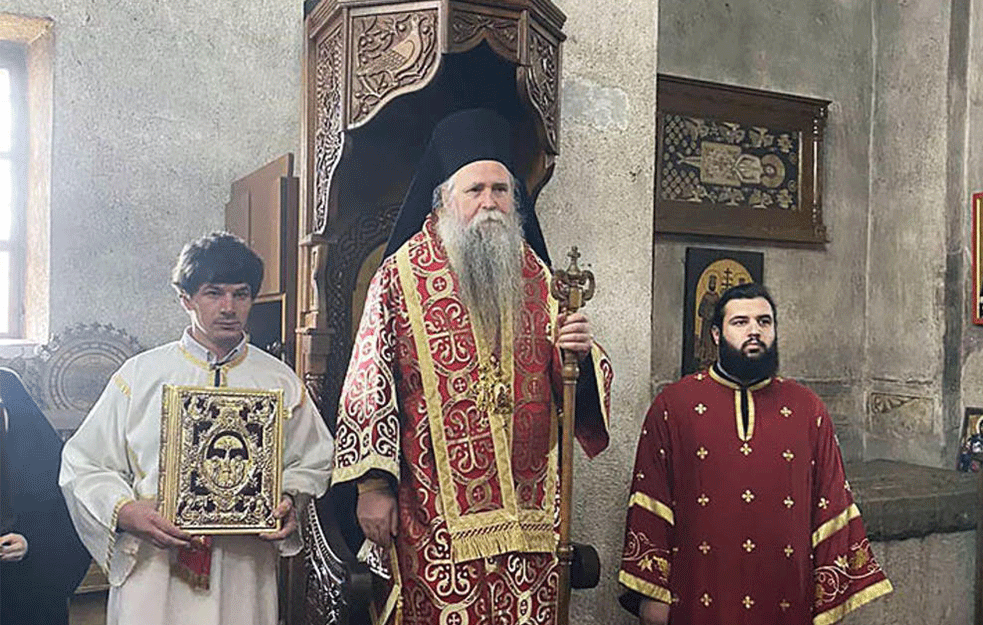 <span style='color:red;'><b>Vladika Joanikije</b></span>: Epsikop Atanasije bio je savest naše Crkve!