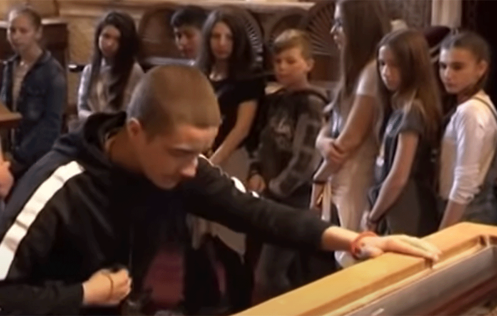 KAKO JE SULEJMAN POSTAO DUŠAN? Albanac koji je prešao u pravoslavlje bio veliki prijatelj sa vladikom Atanasijem, a danas ga je ispratio (VIDEO)