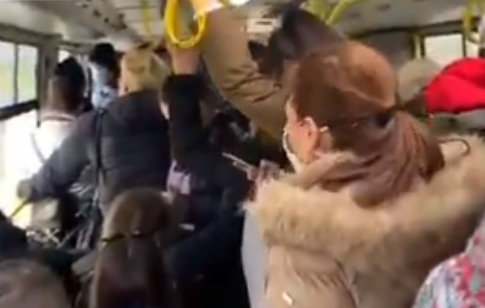 VREDE LI MERE KRIZNOG ŠTABA: Uveli zabrane A AUTOBUSI PREPUNI! (VIDEO)