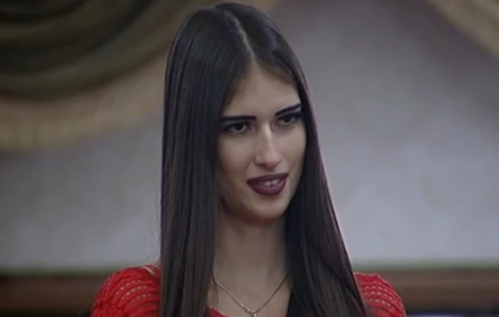 SANDRA <span style='color:red;'><b>MEDUZA</b></span> VIŠE NE LIČI NA SEBE! Šokantna transformacija rijaliti učesnice!