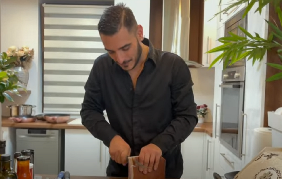 Ostavio se MIKROFONA i prešao u KUVARE: Darko Lazić postao ŠEF KUHINJE! (VIDEO) 