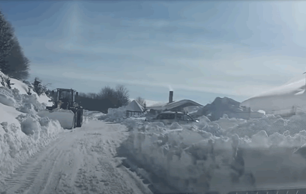 SNEŽNO NEVREME ODNELO JOŠ JEDAN ŽIVOT: Policija pronašla telo muškarca starog 62 godine zavejano u snegu u selu Gornja Ržana!