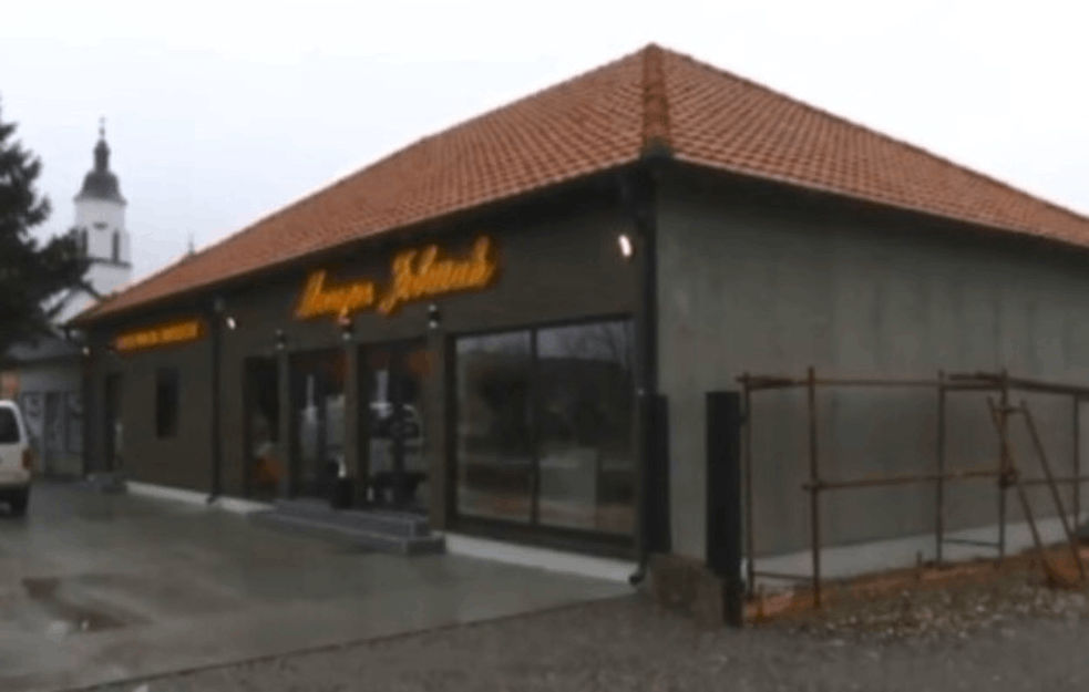 KO NEMA NOVCA JELO ĆE DOBITI BESPLATNO: Vlasnici kasapnice kod Šapca oduševili Srbiju (FOTO+VIDEO)