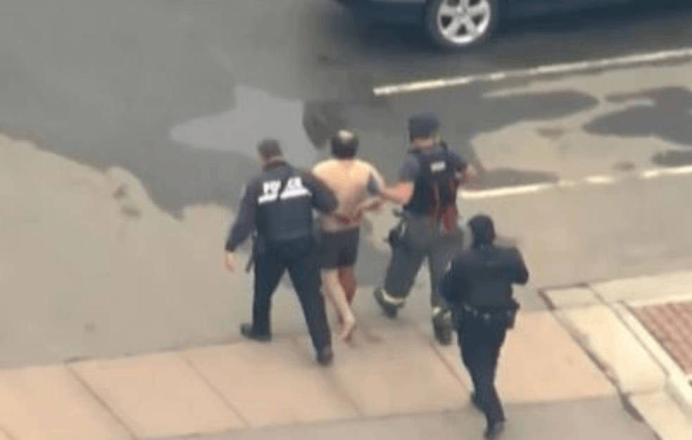 KRVAVI PIR U SUPERMARKETU: Napadač iz DUGE CEVI ranio više osoba pa pripucao na policajce, POGINULO 10 OSOBA (VIDEO, FOTO)   