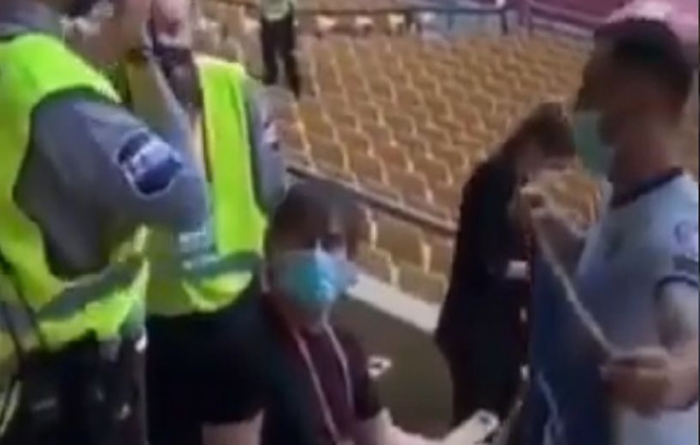 SKANDAL NA UTAKMICI: Delegacija tzv. Kosova raširila ZASTAVU! Španci POBESNELI i zvali OBEZBEĐENJE (VIDEO) 