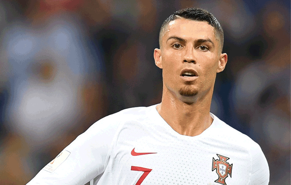 ITALIJANSKA ŠTAMPA: Ronaldo na izlaznim vratima Juventusa - vraća se na mesto uspeha!