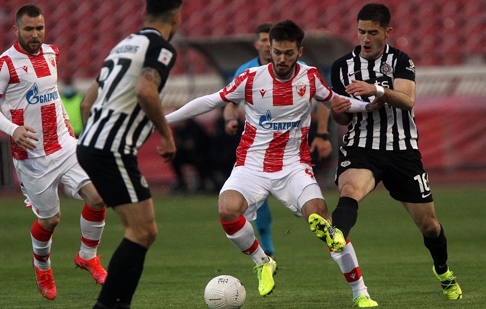 Zvezda savladala Partizan u večitom DERBIJU (1:0): Nije prošlo bez HAOSA, TUČE I INCIDENATA (FOTO)