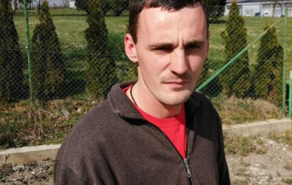 JOŠ UVEK IMA DOBRIH LJUDI: Marko je pro<span style='color:red;'><b>našao novčanik</b></span> u Topoli, a onda je UČINIO DOBRO DELO!