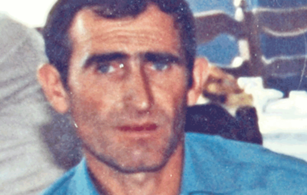 OSAM GODINA OD MASAKRA U VELIKOJ IVANČI: <span style='color:red;'><b>Ljubiša Bogdanović</b></span> je tog jutra uzeo pištolj u svoje ruke i UGASIO ŽIVOTE PET PORODICA! 