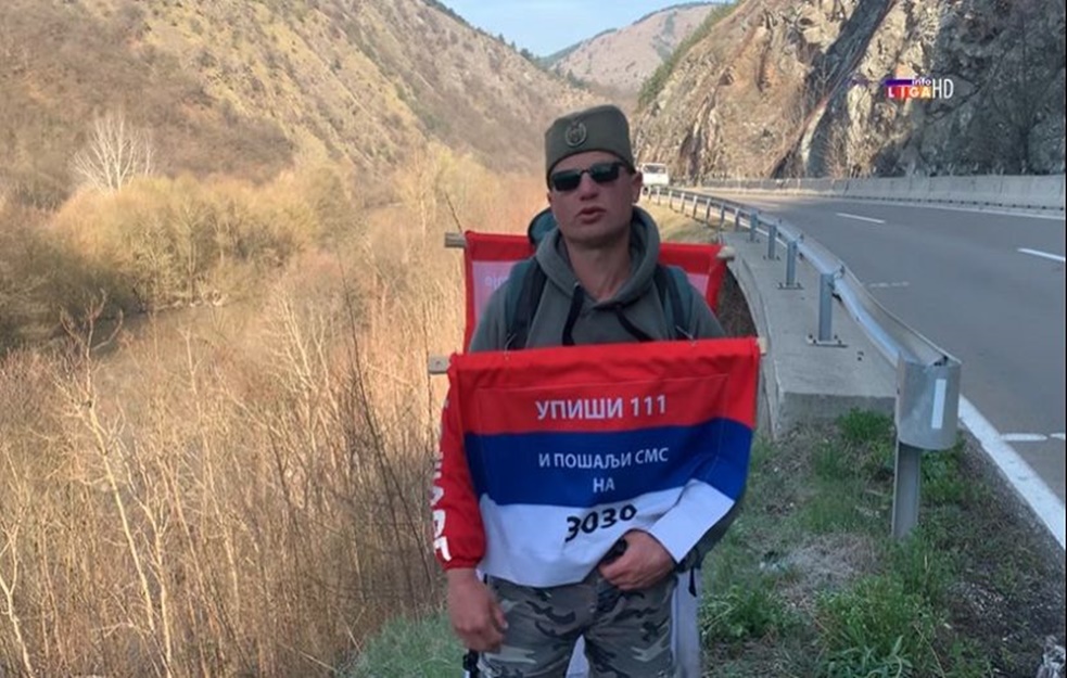 Dejan pešači kako bi POMOGAO bolesnoj deci i ratnim <span style='color:red;'><b>veterani</b></span>ma! Krenuo je 1999. godine... (VIDEO) 