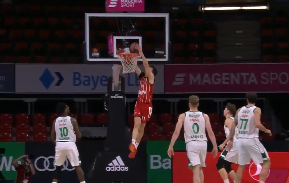 Srbin u konkurenciji NBA asova proglašen košarkašem decenije Bajerna!