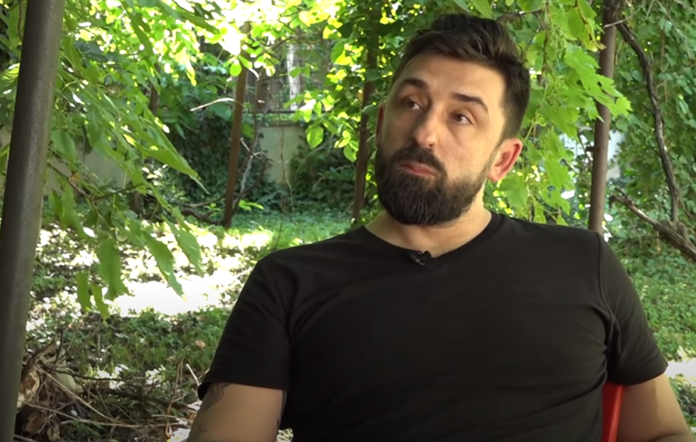 TUŽNA ISPOVEST OGNJENA AMIDŽIĆA: Otac mu je PREMINUO kada je bio mali, a majka ga je ZAKLELA NA OVO! (VIDEO)