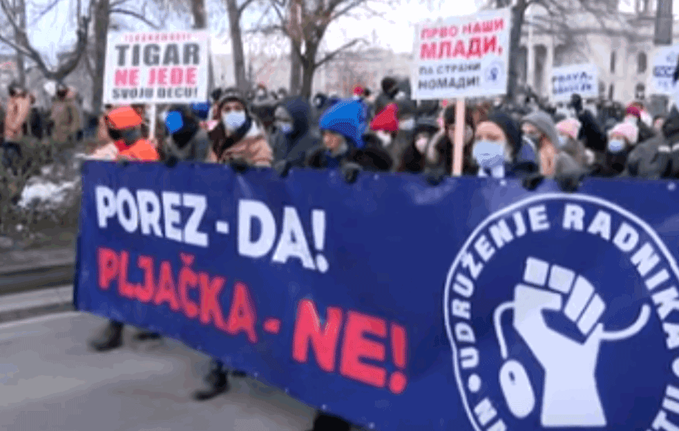 <span style='color:red;'><b>NESUGLASICE</b></span> NA MREŽI: Frilenseri odlučili da se iščlane iz Udruženja radnika na internetu