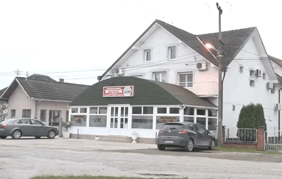 KAFANA MADAM STELE BILA LEGLO PROSTITUCIJE: Tačno se znao protokol, prvo ručak, pa se <span style='color:red;'><b>mušterije</b></span> 'počaste' devojkama! 