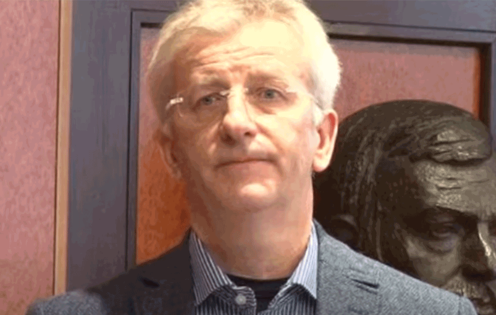 <span style='color:red;'><b>BRANIMIR BRSTINA</b></span> SVE VEŠTO KRIJE OD OČIJU JAVNOSTI, ALI NJEGA NIJE USPEO: Ovo je SIN čuvenog glumca, a već smo ga gledali u seriji! (FOTO)