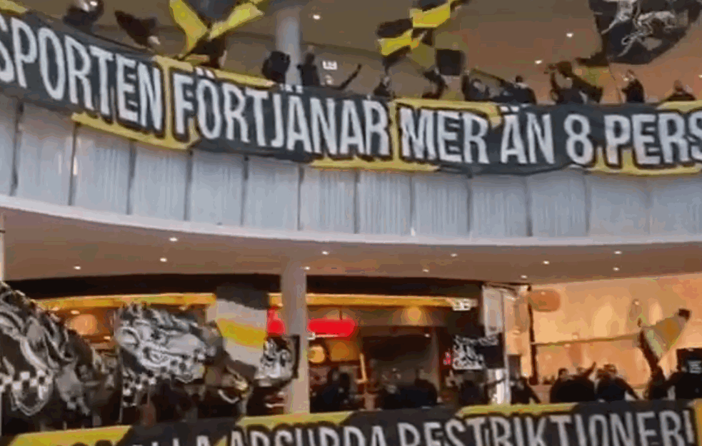 Navijači se u u inat Vladi Švedske okupili u tržnom centru (VIDEO)